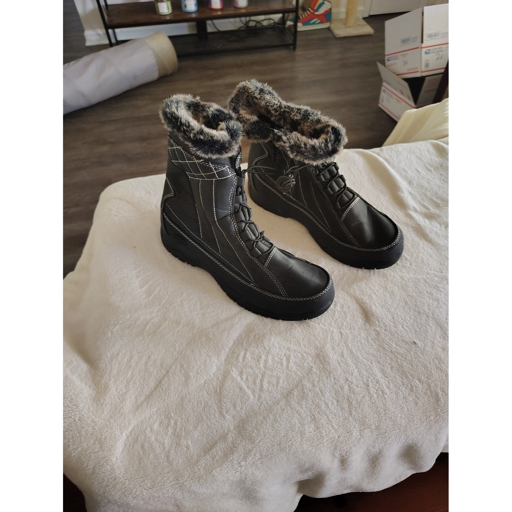 Totes Womens Black Winter Snow Boots Faux Fur Trim Side Zip Size 9